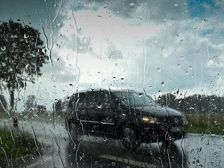 مهمة لتفادي مخاطر قيادة السيارات أثناء تساقط الأمطار